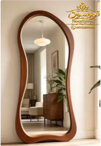 آینه دفرمه قاب چوبی